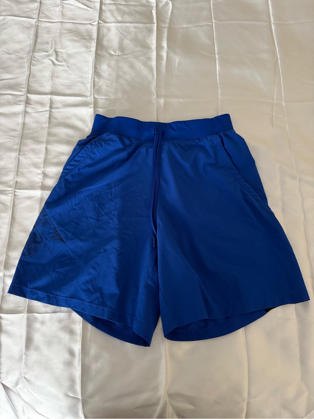 Men’s under Armour Athletic Drawstring Shorts in Royal Blue